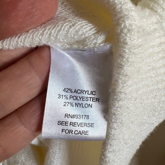 LIKE NEW Chelsea & Theodore size small cream colored cowl neck sweater. - Picture 4 of 5